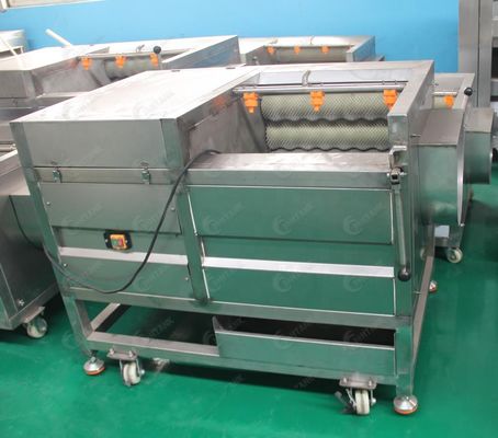 ligne de transformation de légume de joint de bulle de machine d'épluchage de rolle de laine de la carotte 500kg/h et de légumes de machine de nettoyage de fruit