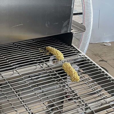 Battage des miettes panant la cuisson de fruits de mer de machine de revêtement de poulet